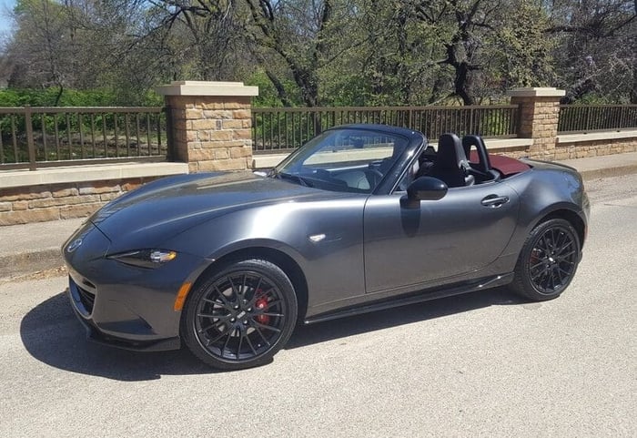 Here's Why The Mazda MX-5 Miata Is The World's Best-Selling Roadster