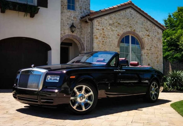 2016 Rolls-Royce Phantom Drophead Coupe Test Drive