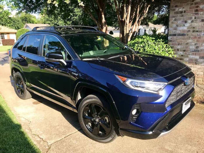 2019 Toyota RAV4 Hybrid XSE AWD Review