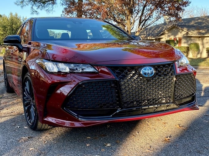 2021 Toyota Avalon XSE Hybrid Review