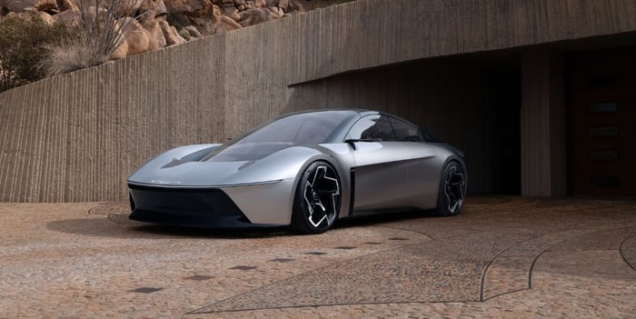 Check This Out!  The Chrysler Halcyon Concept