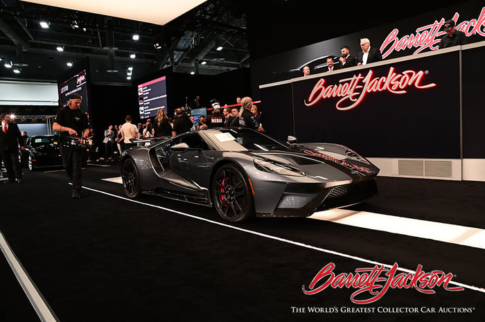 Ford GT Lightweight Edition Sells For $990,000 At Barrett-Jackson