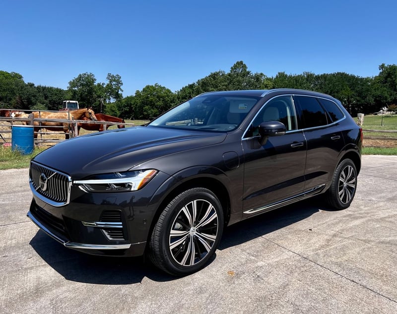 REVIEW: 2022 Volvo XC60 Recharge T8 Inscription AWD