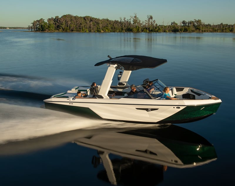 Special Edition Super Air Nautique Inspired by HUMMER EV Pickup
