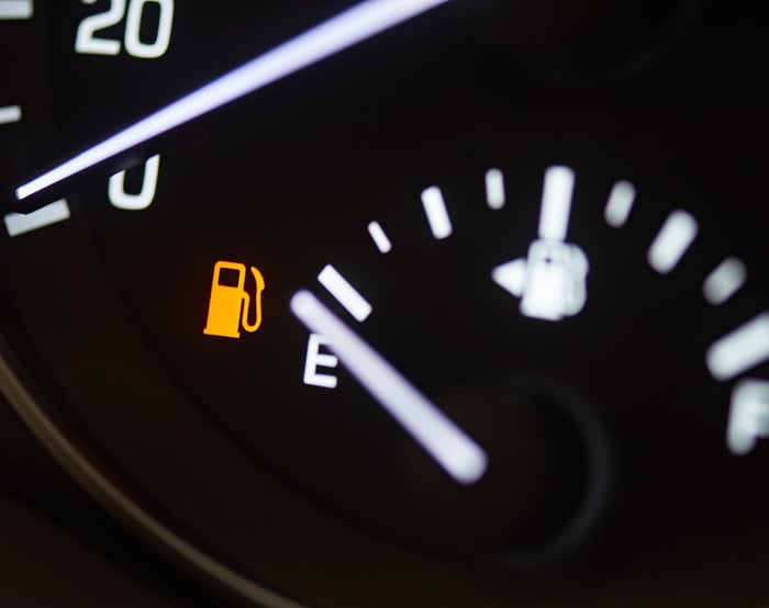 10 Bad Habits That Aren't Good For Your Car