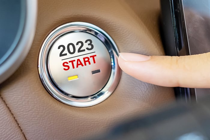 8 Ways to Be A Safer Driver in 2023