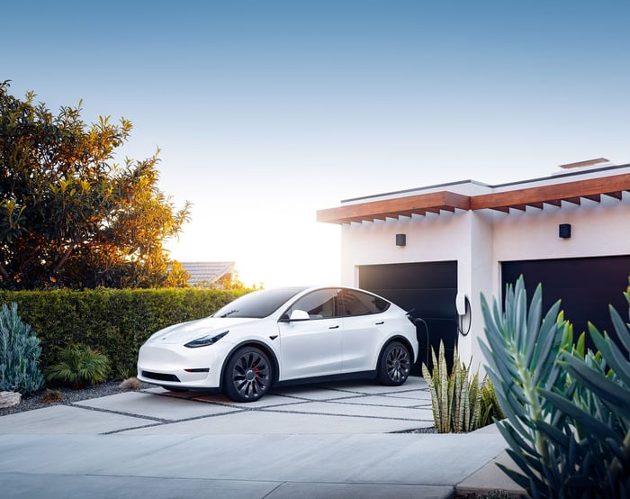 Home Charging Satisfaction For EVs Falls Amid Rising Electricity Rates