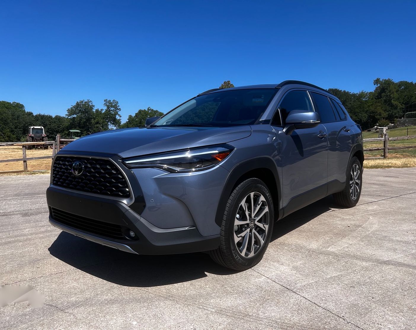 2023 Toyota Corolla Cross XLE Trim Review & Highlights
