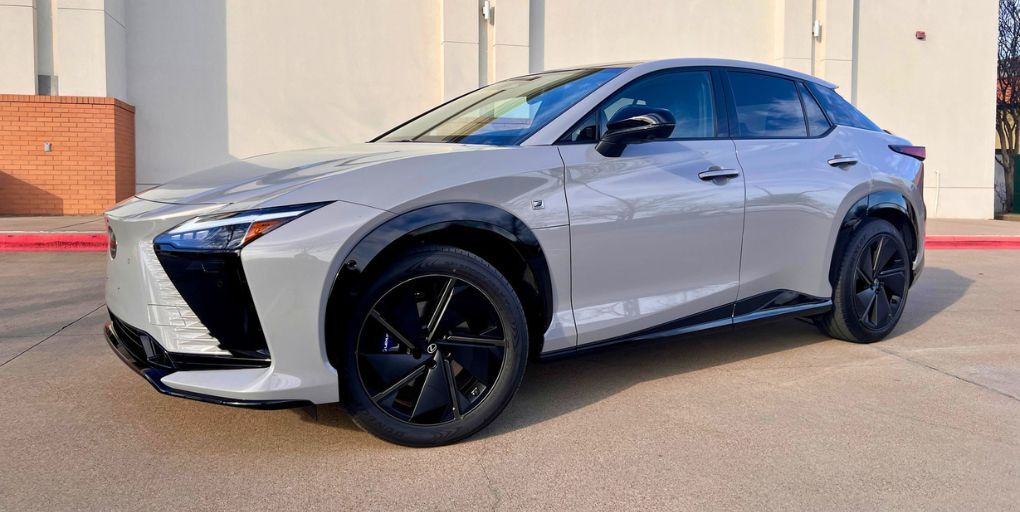 2026-lexus-rz-f=sport.jpg