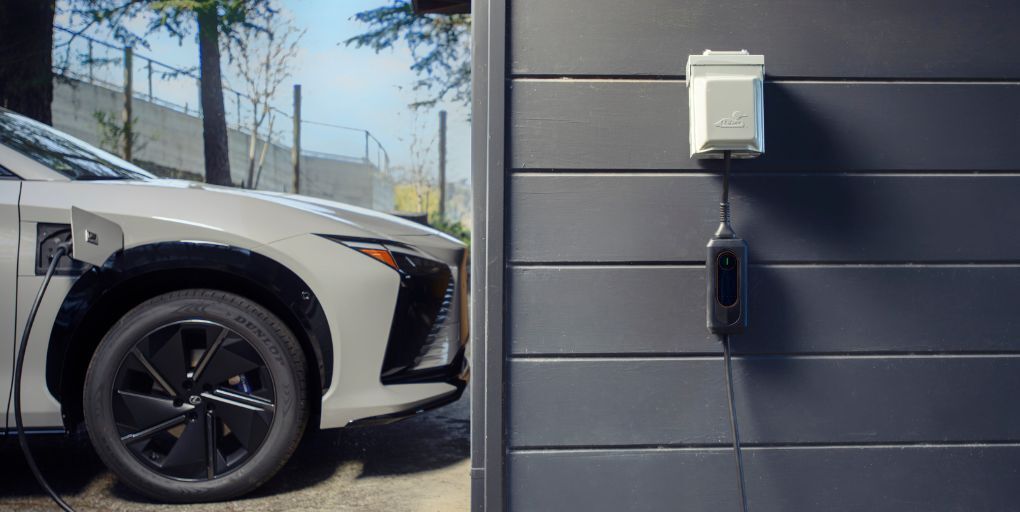 TOYOTA LEXUS EV充電器 AC 200V 約4.5m LEXUS ‐ 充電環境について ｜LEXUS BEV(電気自動車)